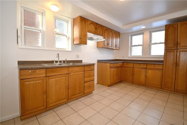 2308 Starkamp St, Brookline, PA 15226