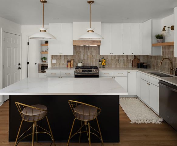 3921 Leafield DR, Austin, TX 78749