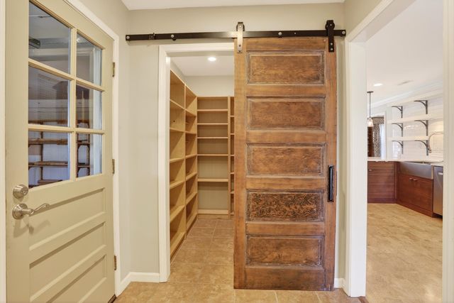 7934 DOVIE LN, Germantown, TN 38138