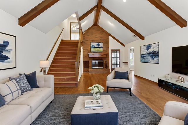 7934 DOVIE LN, Germantown, TN 38138