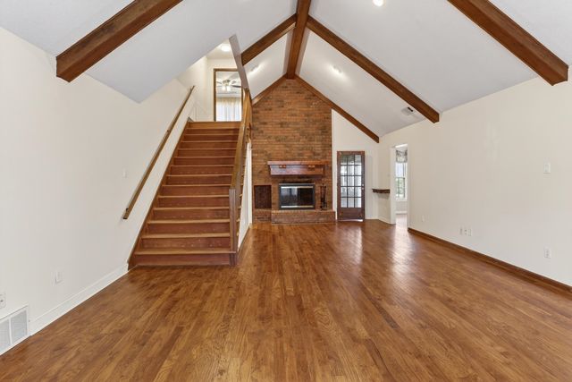 7934 DOVIE LN, Germantown, TN 38138