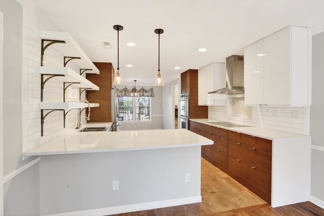 7934 DOVIE LN, Germantown, TN 38138