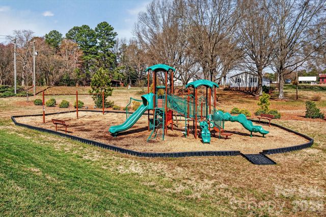 4546 Dover Court, Denver, NC 28037