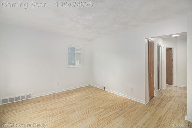 4110 John Daly Street, Inkster, MI 48141