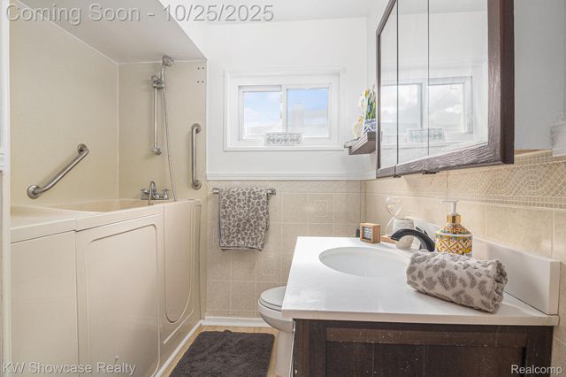 4110 John Daly Street, Inkster, MI 48141