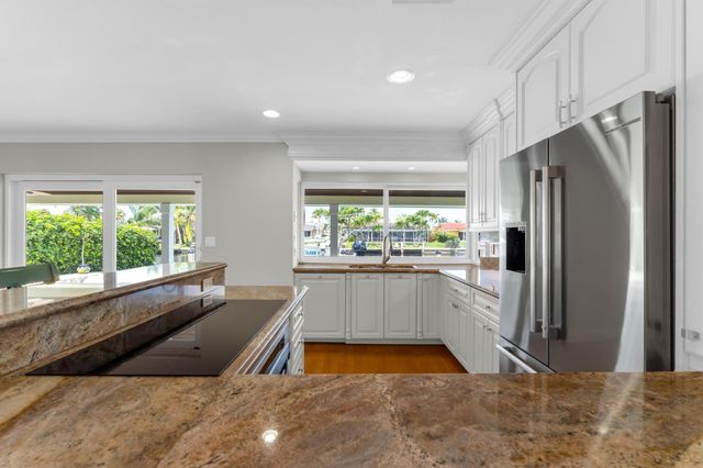 925 SE 10th Street, Pompano Beach, FL 33060