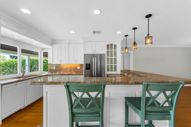 925 SE 10th Street, Pompano Beach, FL 33060