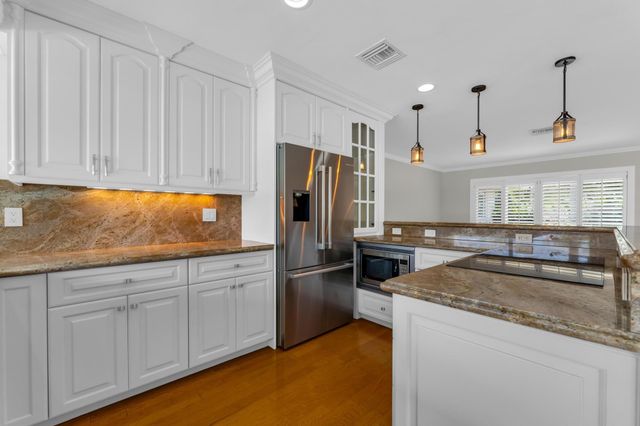 925 SE 10th Street, Pompano Beach, FL 33060