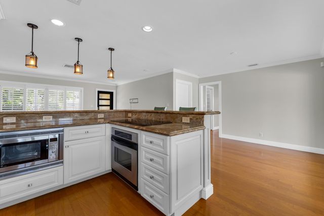 925 SE 10th Street, Pompano Beach, FL 33060