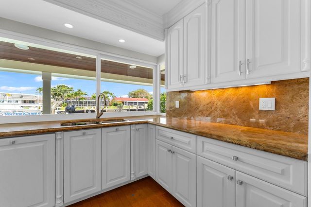 925 SE 10th Street, Pompano Beach, FL 33060