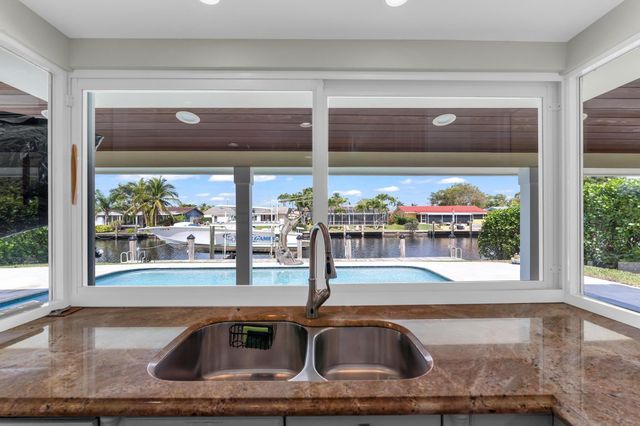 925 SE 10th Street, Pompano Beach, FL 33060