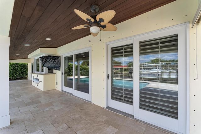 925 SE 10th Street, Pompano Beach, FL 33060