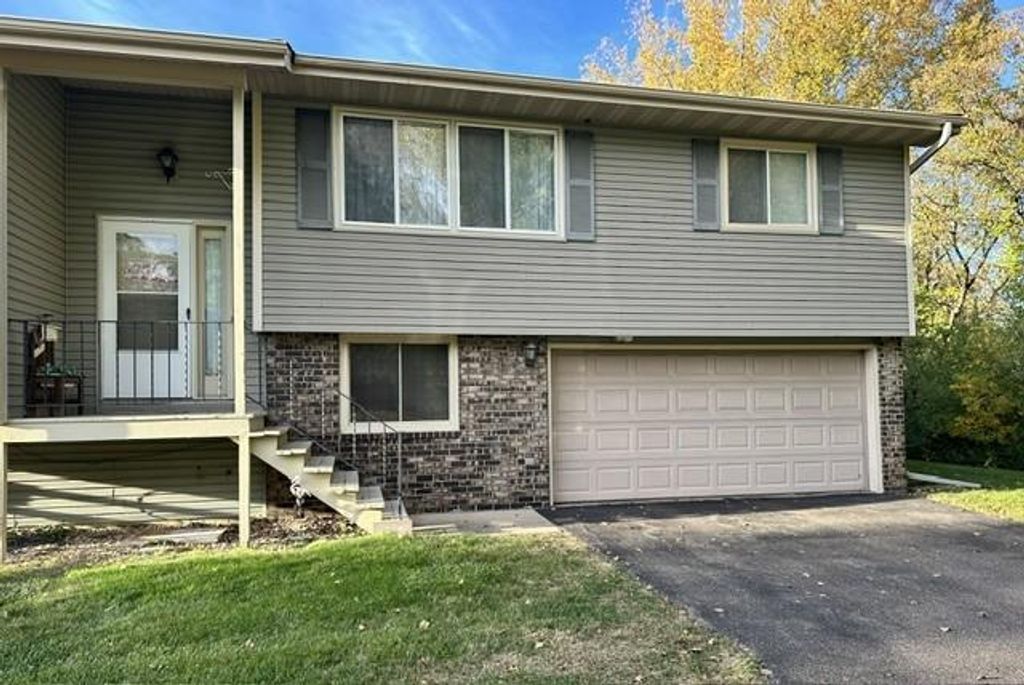 6858 Sandlewood Road, Woodbury, MN 55125 — exterior