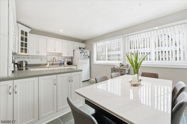 159 Henderson Pl, East Windsor Twp., NJ 08520