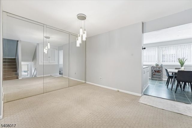 159 Henderson Pl, East Windsor Twp., NJ 08520