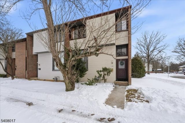 159 Henderson Pl, East Windsor Twp., NJ 08520