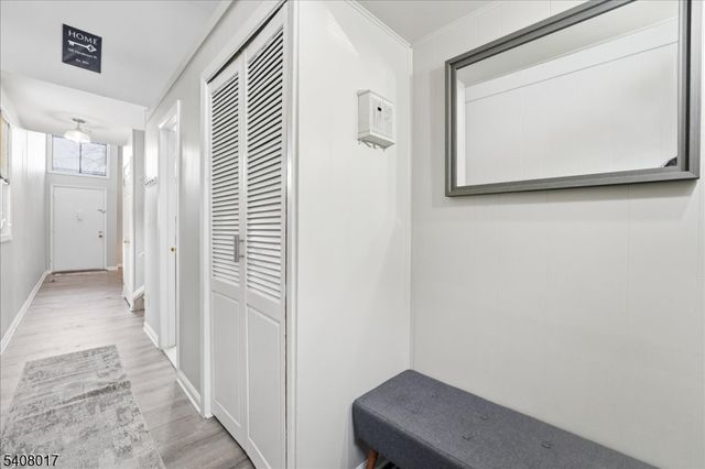 159 Henderson Pl, East Windsor Twp., NJ 08520