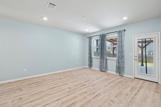 120 Ellinger RD, Georgetown, TX 78626