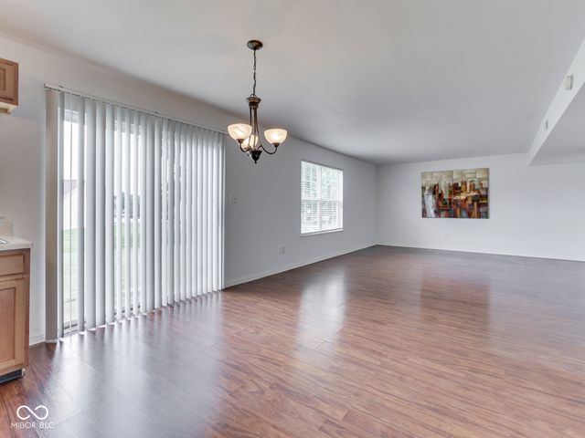 944 Angus Lane, Indianapolis, IN 46217