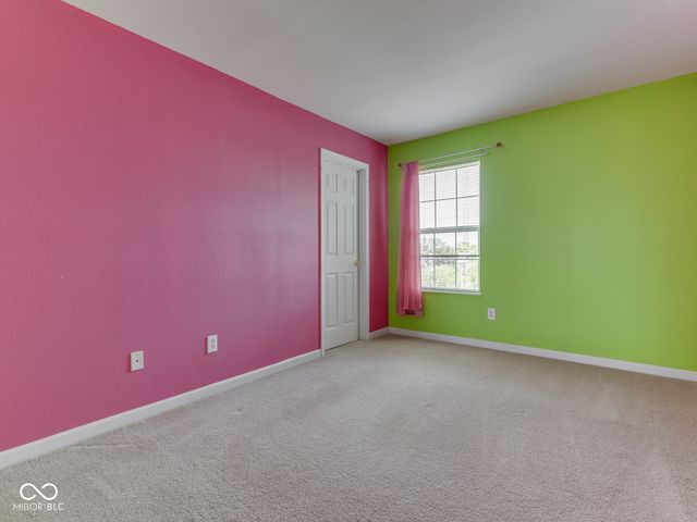 944 Angus Lane, Indianapolis, IN 46217