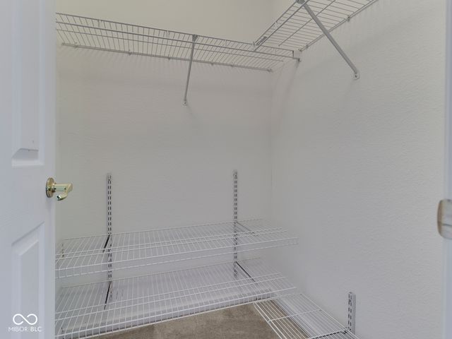 944 Angus Lane, Indianapolis, IN 46217