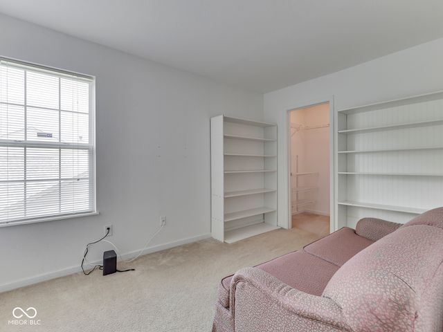 944 Angus Lane, Indianapolis, IN 46217