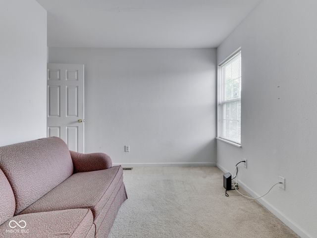 944 Angus Lane, Indianapolis, IN 46217