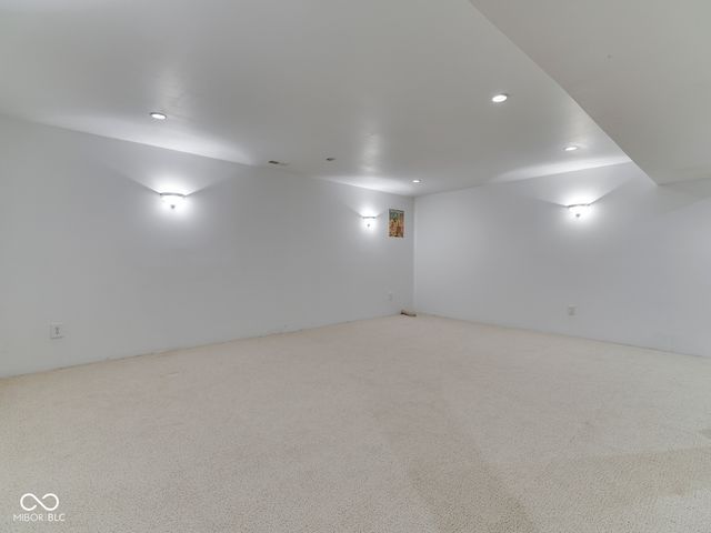 944 Angus Lane, Indianapolis, IN 46217