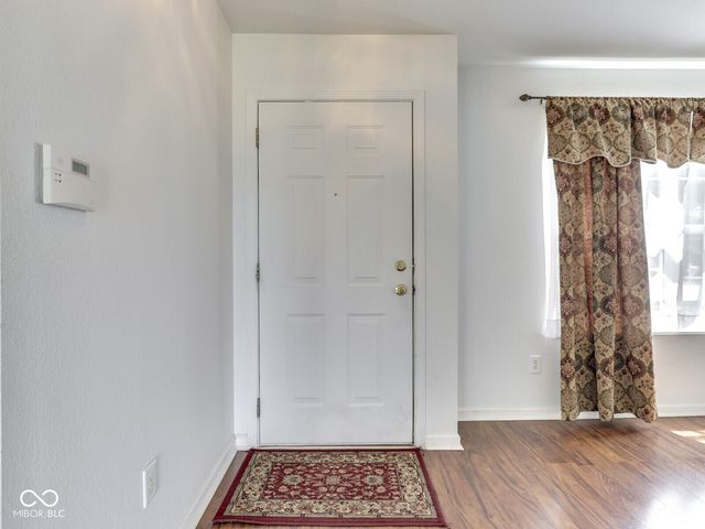 944 Angus Lane, Indianapolis, IN 46217