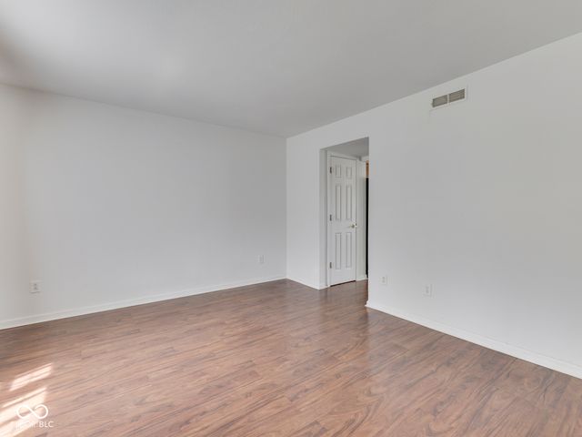 944 Angus Lane, Indianapolis, IN 46217