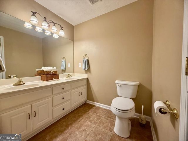 148 Swan Sanders Road, Hartwell, GA 30643