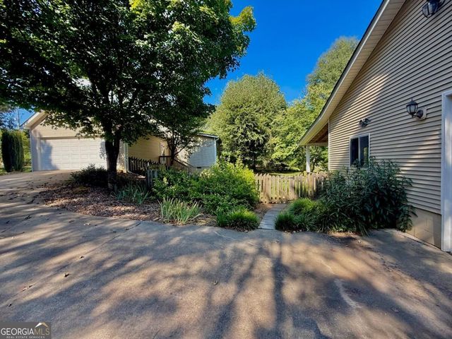 148 Swan Sanders Road, Hartwell, GA 30643