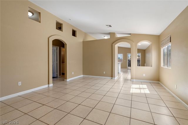 2045 Garnet Gable Avenue, Las Vegas, NV 89106