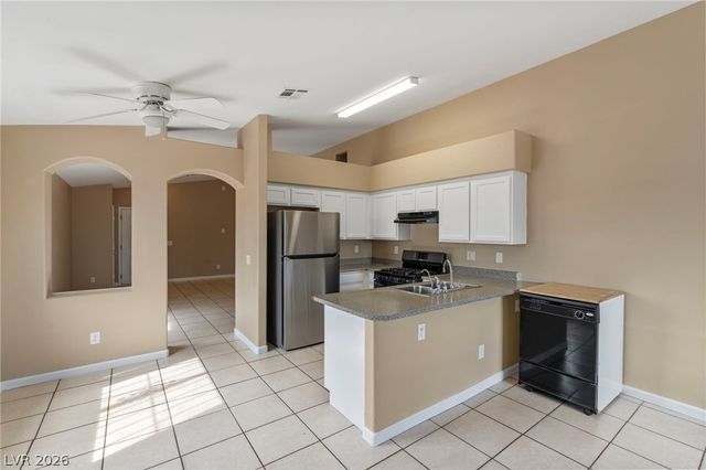 2045 Garnet Gable Avenue, Las Vegas, NV 89106