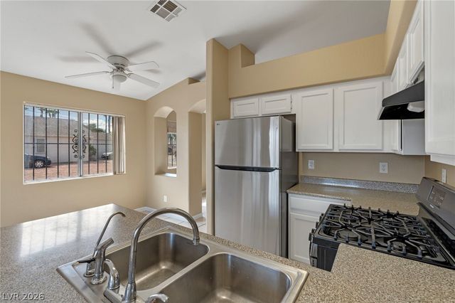 2045 Garnet Gable Avenue, Las Vegas, NV 89106