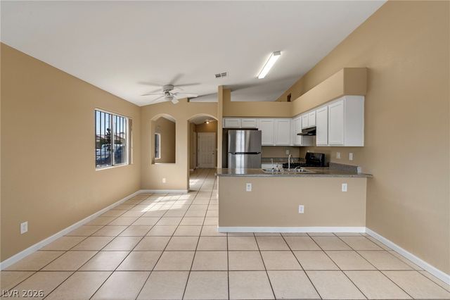 2045 Garnet Gable Avenue, Las Vegas, NV 89106