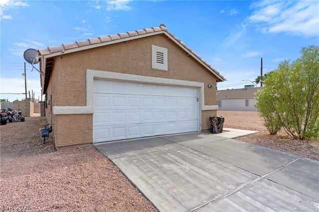 2045 Garnet Gable Avenue, Las Vegas, NV 89106
