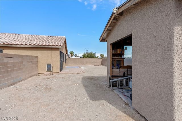 2045 Garnet Gable Avenue, Las Vegas, NV 89106