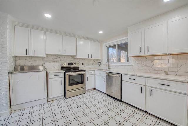 19 Ruth Rd, Brockton, MA 02302