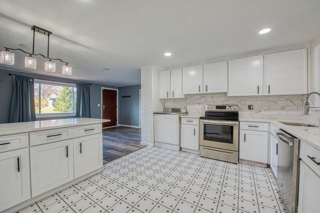 19 Ruth Rd, Brockton, MA 02302