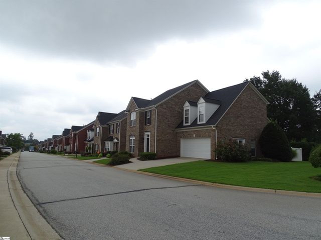 2 Everleigh Court, Simpsonville, SC 29681