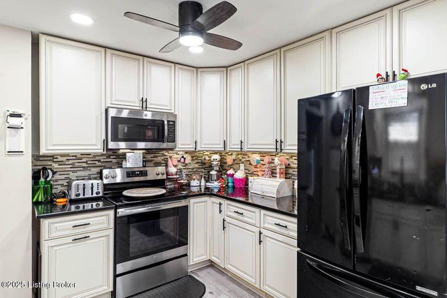 3014 McMahan Blvd, Louisville, KY 40220