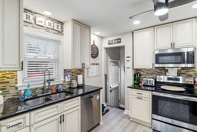 3014 McMahan Blvd, Louisville, KY 40220