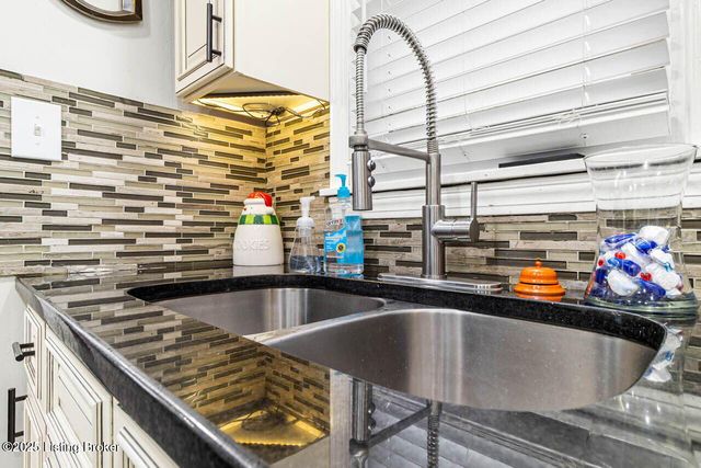 3014 McMahan Blvd, Louisville, KY 40220