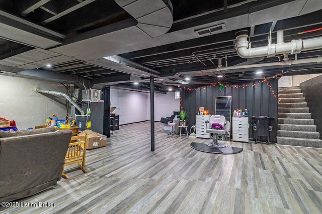 3014 McMahan Blvd, Louisville, KY 40220