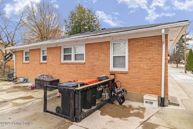 3014 McMahan Blvd, Louisville, KY 40220