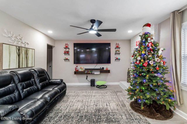 3014 McMahan Blvd, Louisville, KY 40220