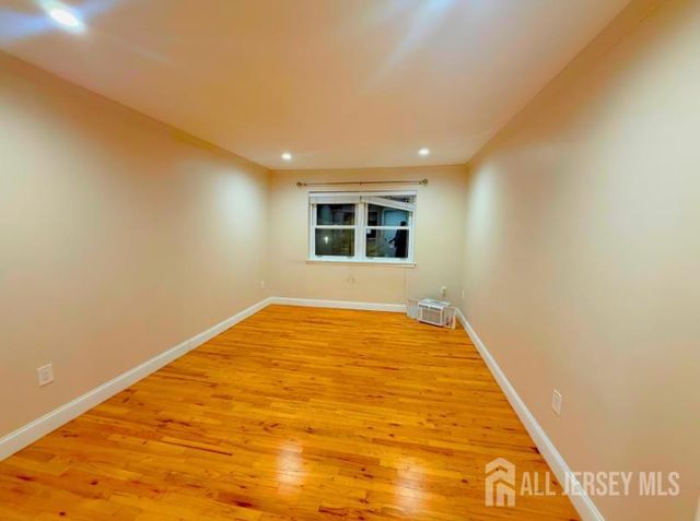 44 Judson Street 12B, Edison, NJ 08837
