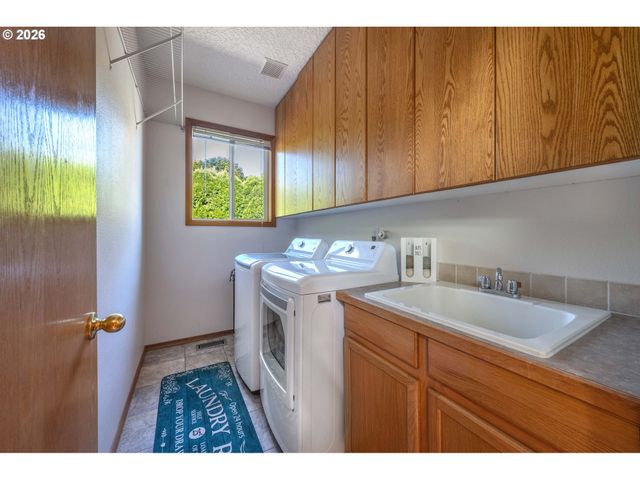 20763 Sw NETTLE Pl, Sherwood, OR 97140