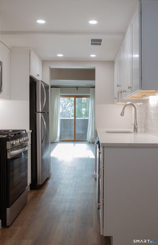 151 Knapps Highway, Fairfield, CT 06825